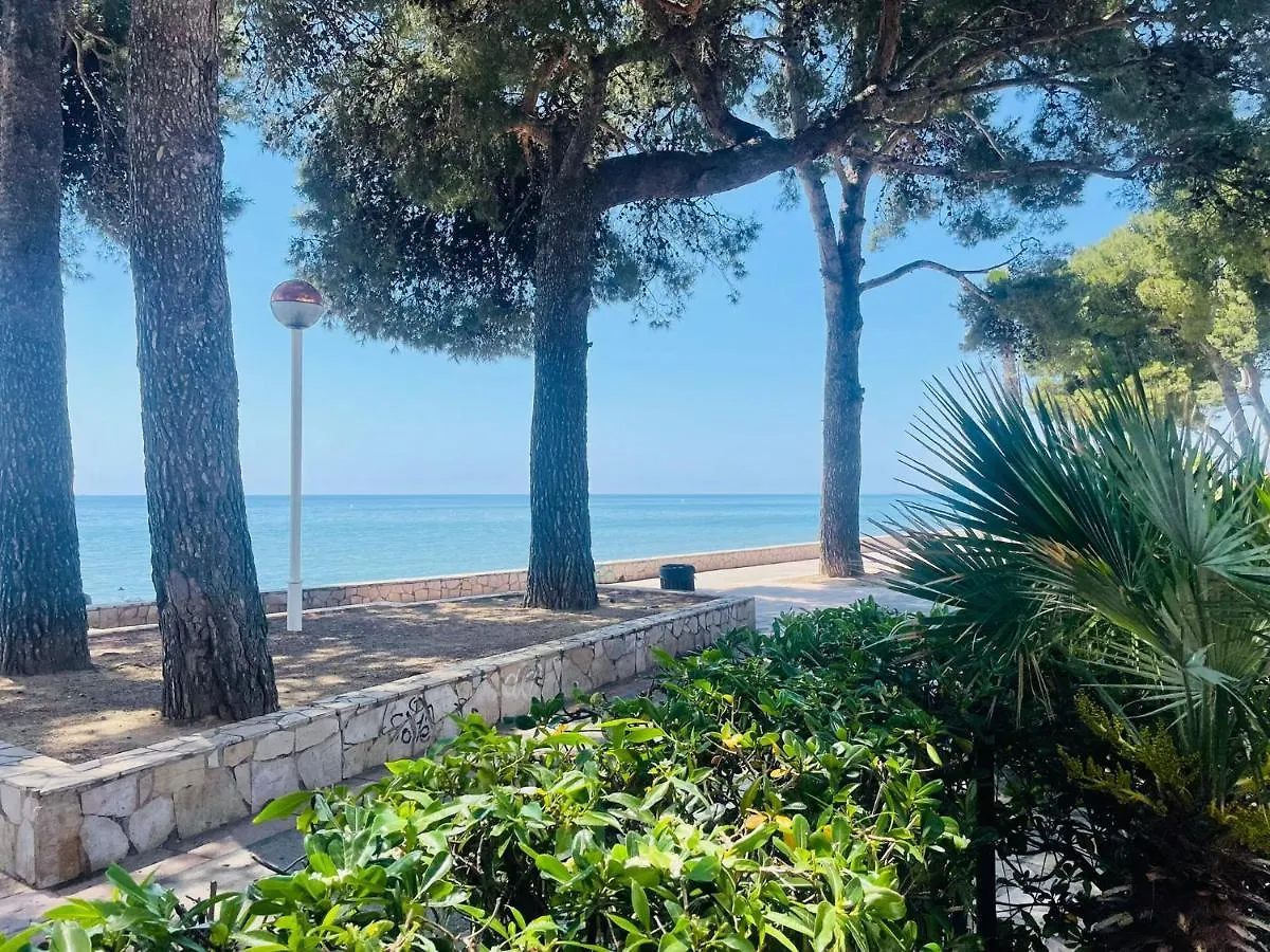 Apartmán Apartamento Vistas Al Mar, Con Acceso Directo A La Playa, Piscina Y Parking Gratis!!! Cambrils 0*,  Španělsko