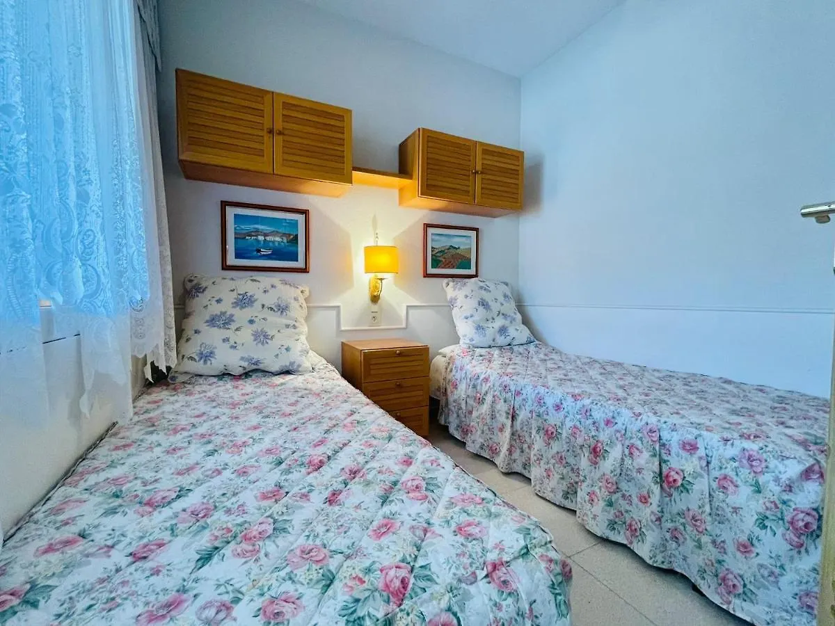 Apartamento Vistas Al Mar, Con Acceso Directo A La Playa, Piscina Y Parking Gratis!!! Apartment Cambrils